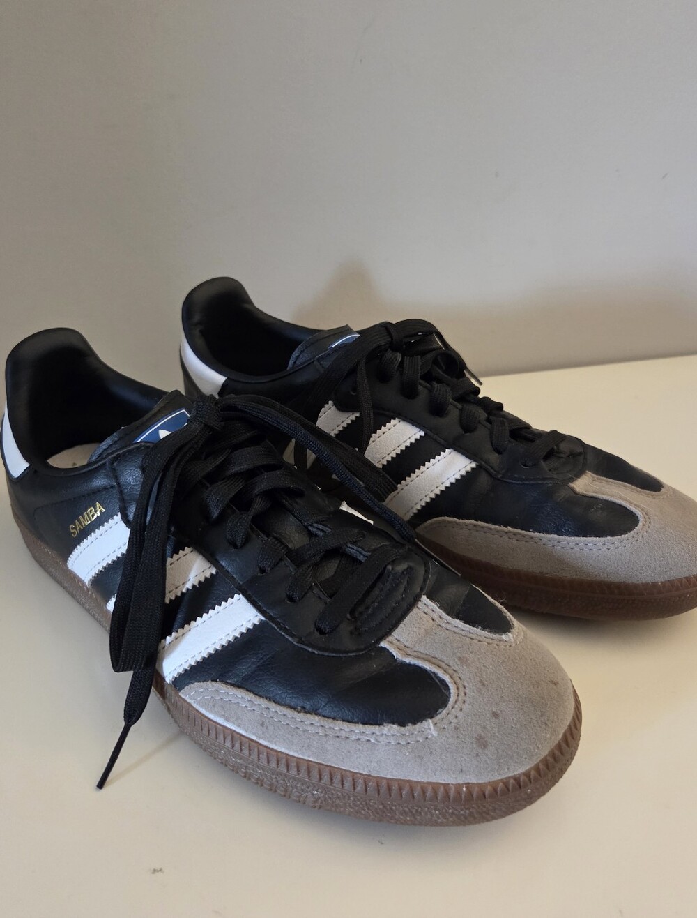 Adidas Sambas Sz: M 7.5 = W 9